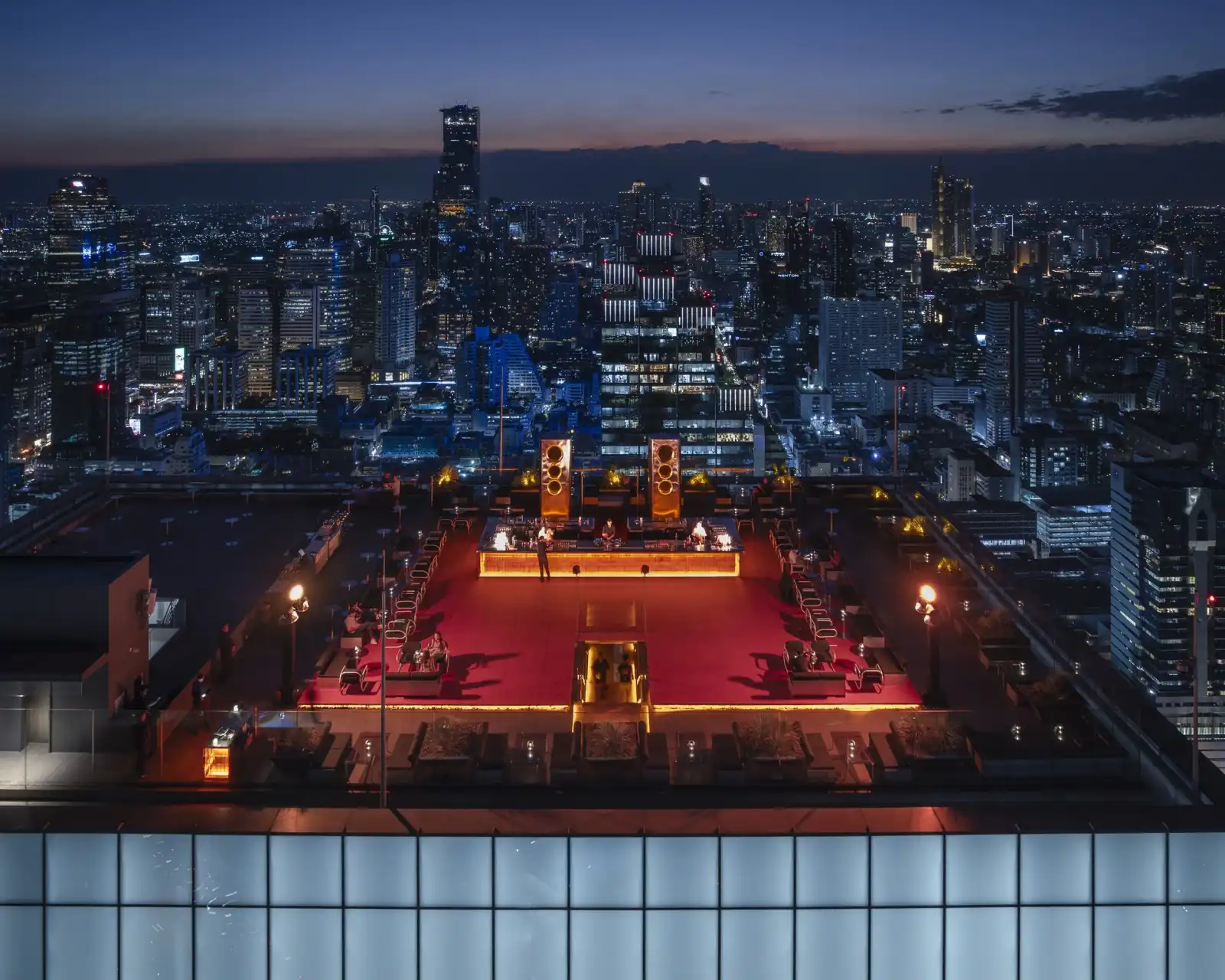 Rooftop ÆTHER à Bangkok - 2
