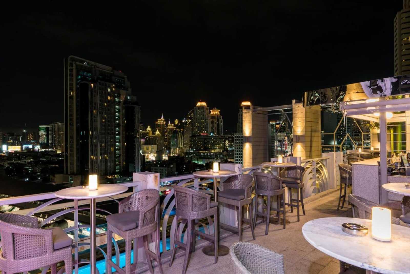 Rooftop Barracuda Rooftop Bar - Akara hotel à Bangkok - 1