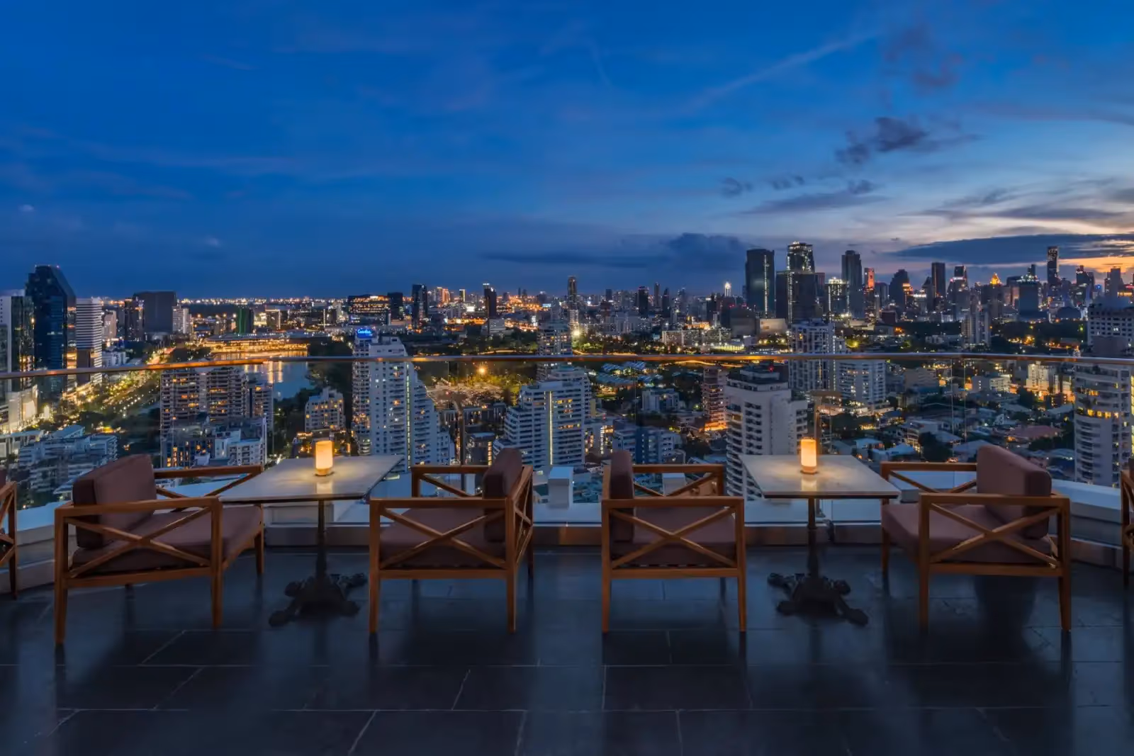 Belga Rooftop Bar & Brasserie à Bangkok - 1