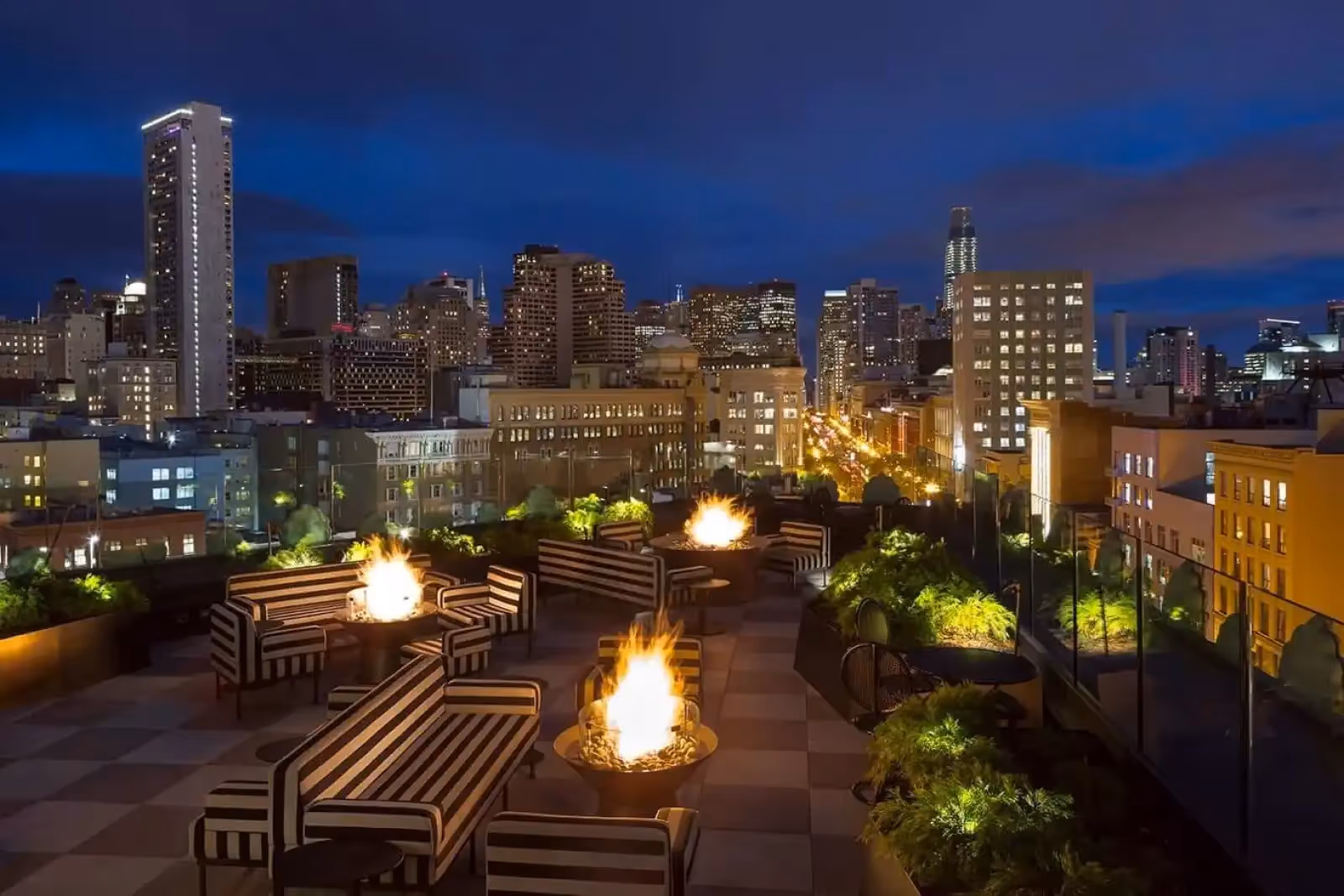 Rooftop Charmaine's à San Francisco - 1
