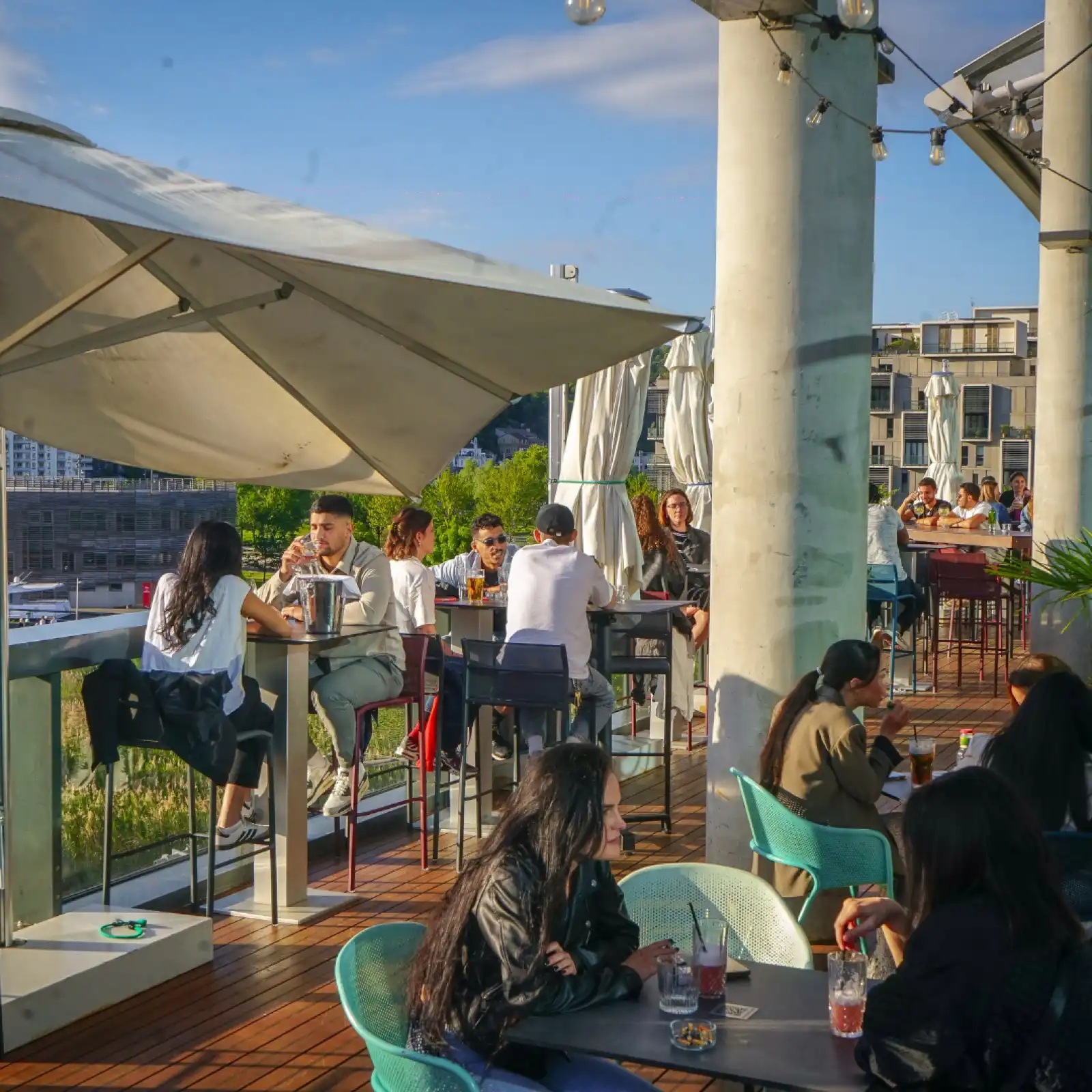 Rooftop Gourmet Bar Lyon Confluence à Lyon - 1