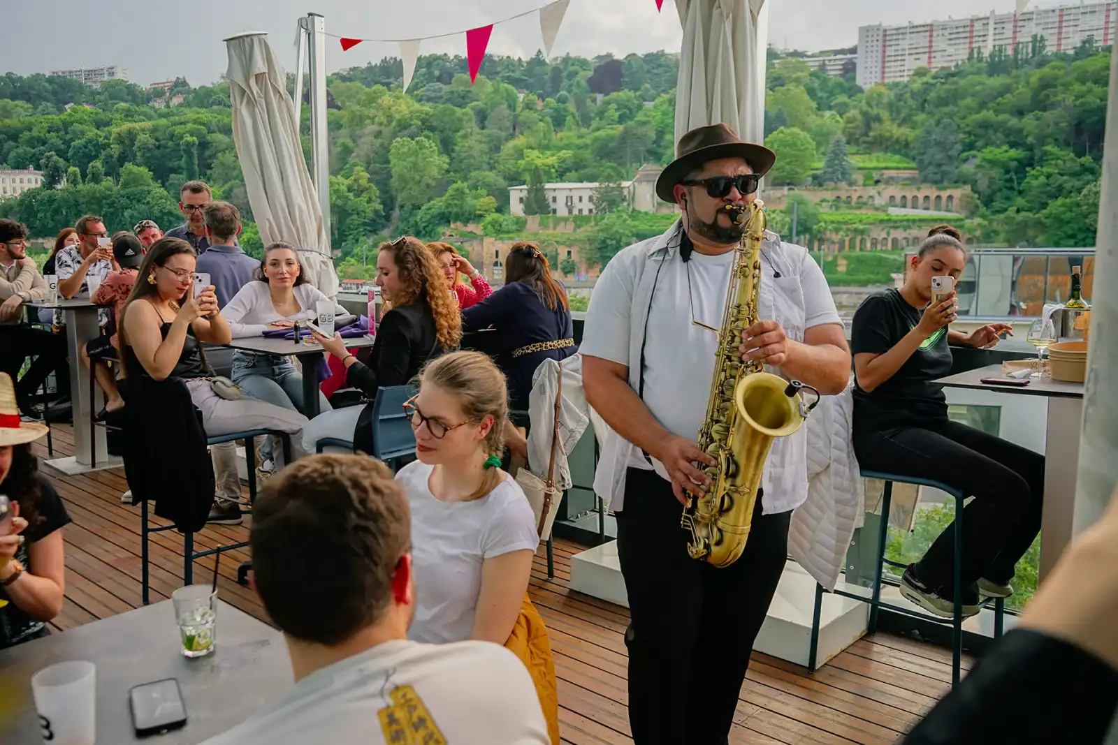 Rooftop Gourmet Bar Lyon Confluence à Lyon - 2