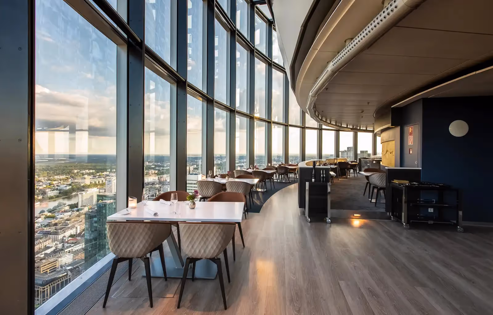 Rooftop Main Tower Restaurant & Lounge à Francfort - 1