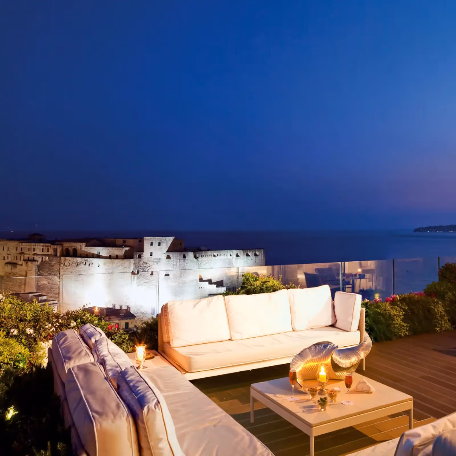 Rooftop Sky Lounge à Naples - 1