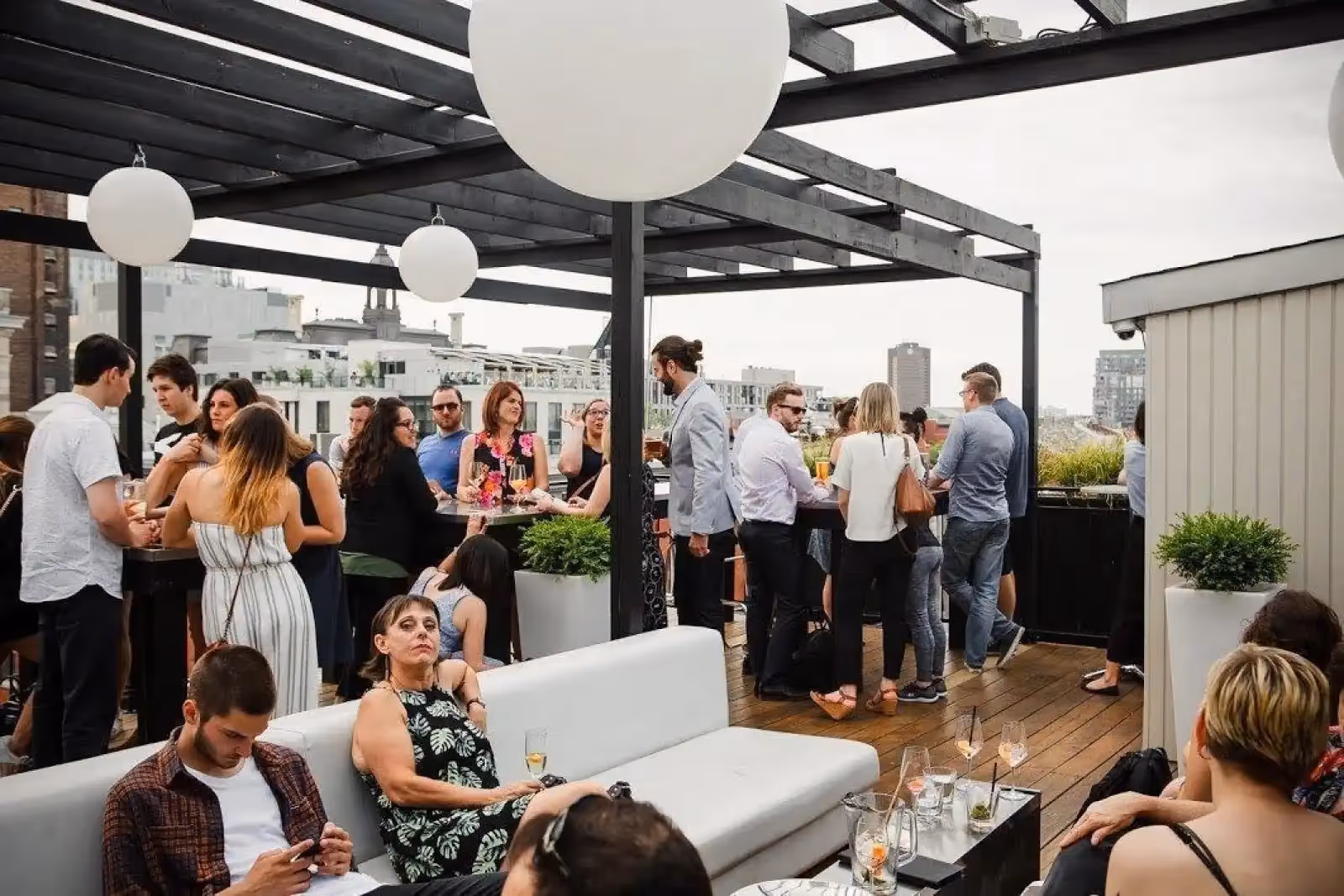 Rooftop Terrasse sur l'Auberge à Montréal - 2