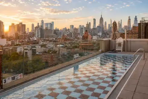 Rooftop Mr. Purple New-York