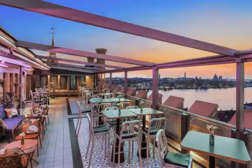 Skyline Rooftop Bar Venise