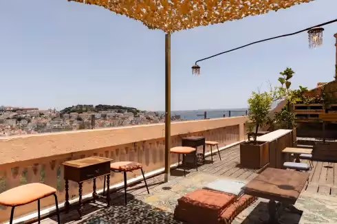 The Hidden Rooftop Lisbonne