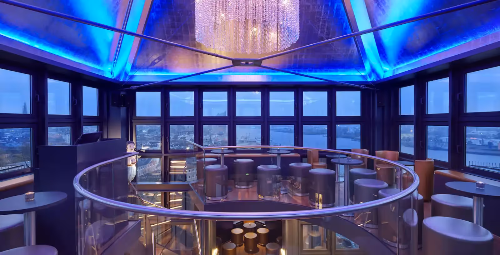 Rooftop Tower Bar à Hambourg - 1